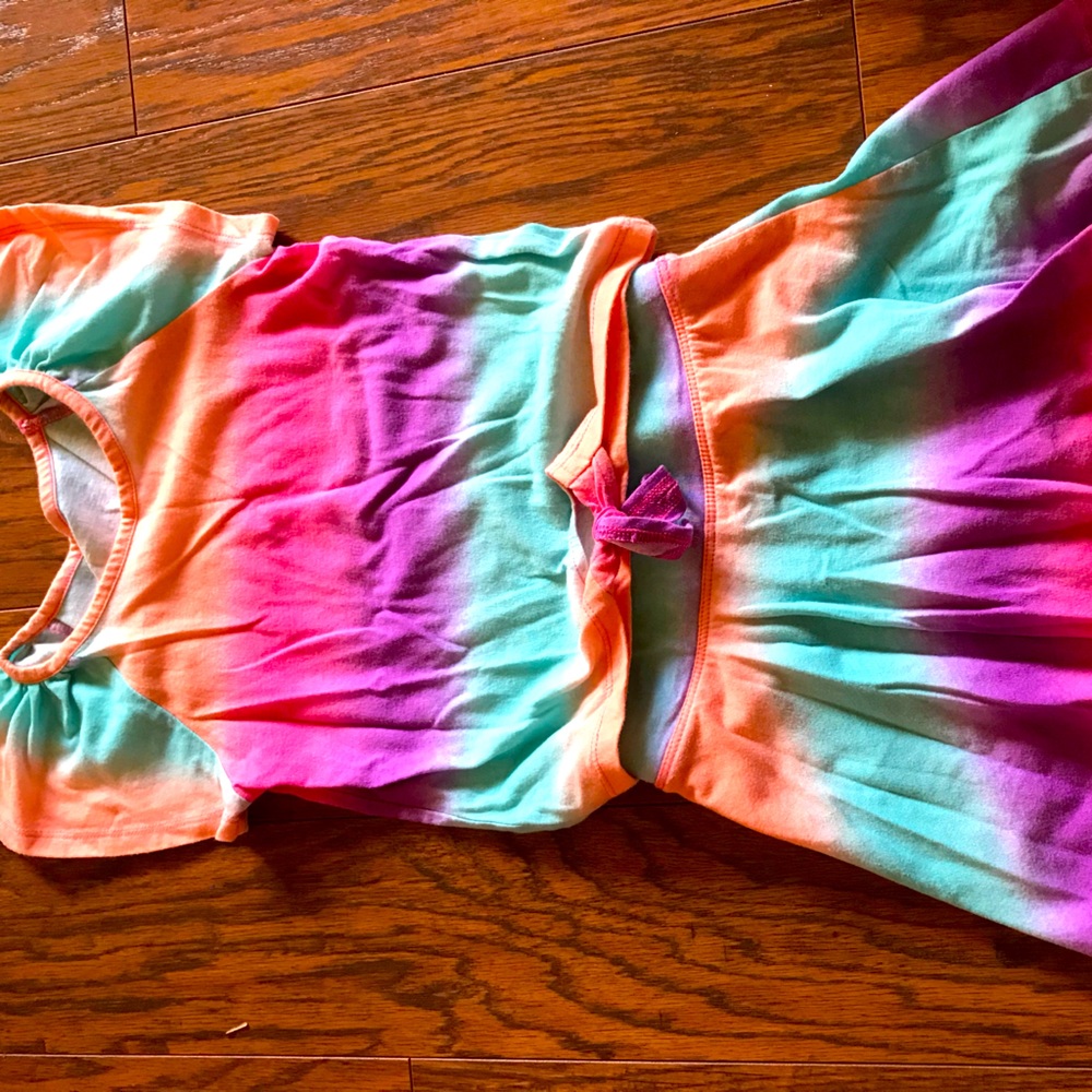 💗Cute girls  tie dye skirt and top set💗